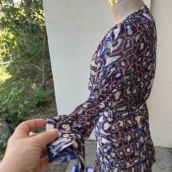 Ba&sh beautiful Robe Cala animal print tiered dress with side zipper and snaps. - Picture 6 of 16